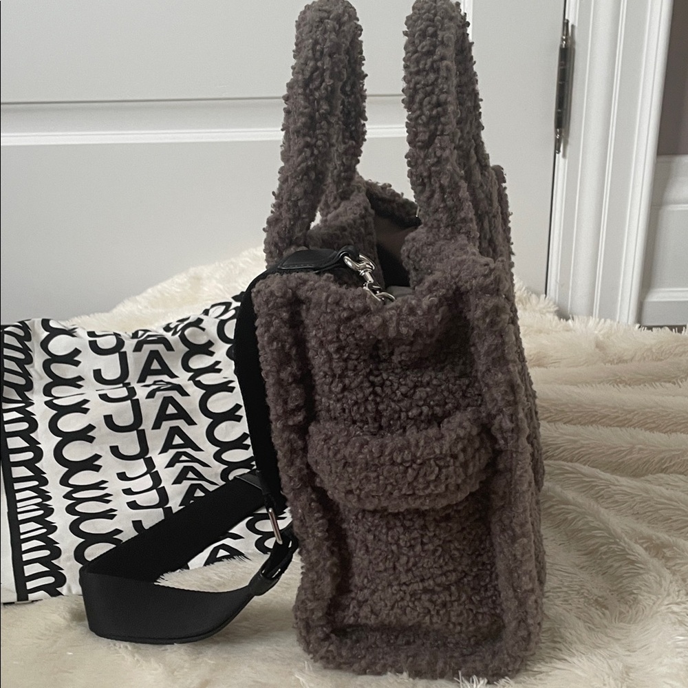 Marc Jacobs Fuzzy Brown Tote Bag - Picture 8 of 8
